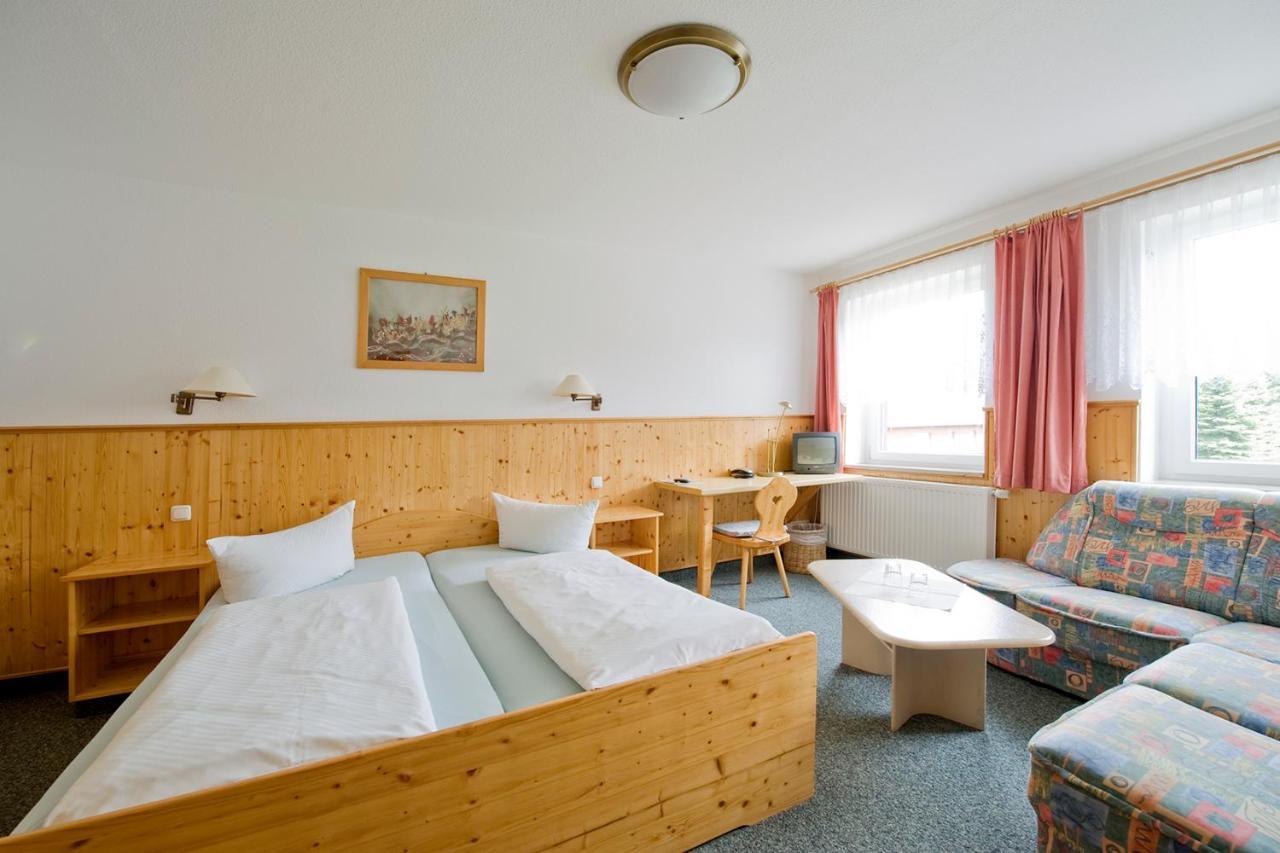 Sportpark Rabenberg Hotel Breitenbrunn  Exterior photo